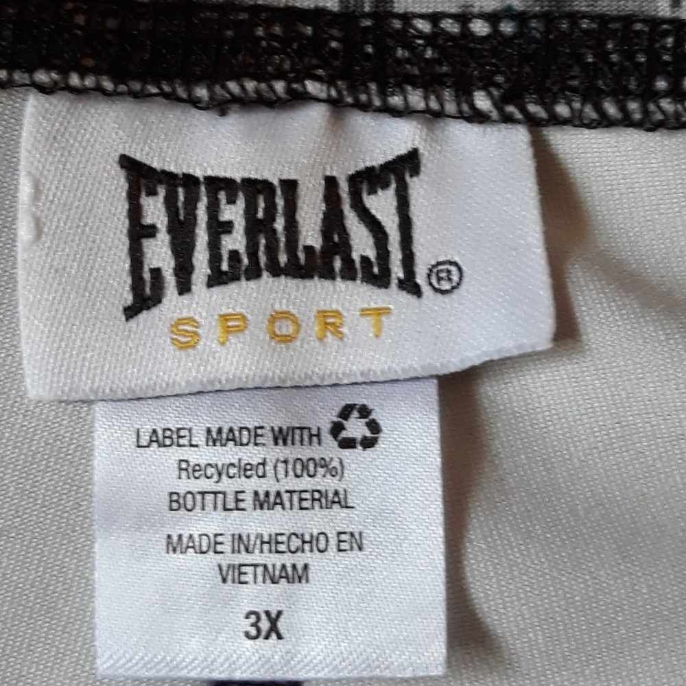 NWT's Everlast workout leggings. - Picture 2 of 3